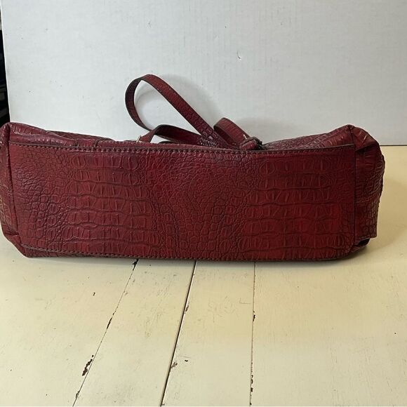 Rellic Croc Purse Burgundy Front and Back Straps With Buckles NWT - Picture 13 of 16
